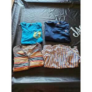 4 Piece Preppy Womens Medium Top Bundle